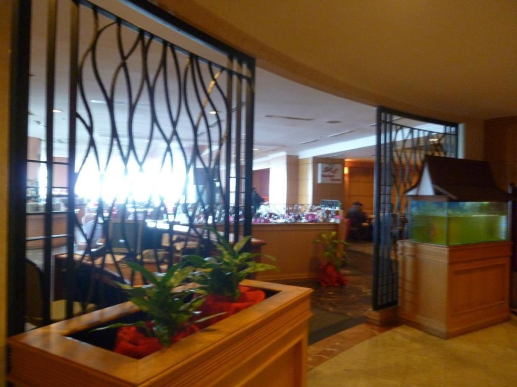 Gocos Hotel Klang Exterior foto