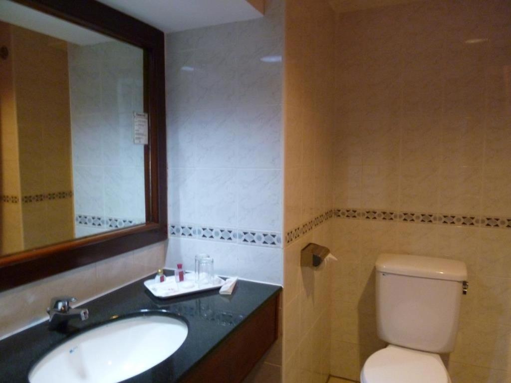 Gocos Hotel Klang Exterior foto